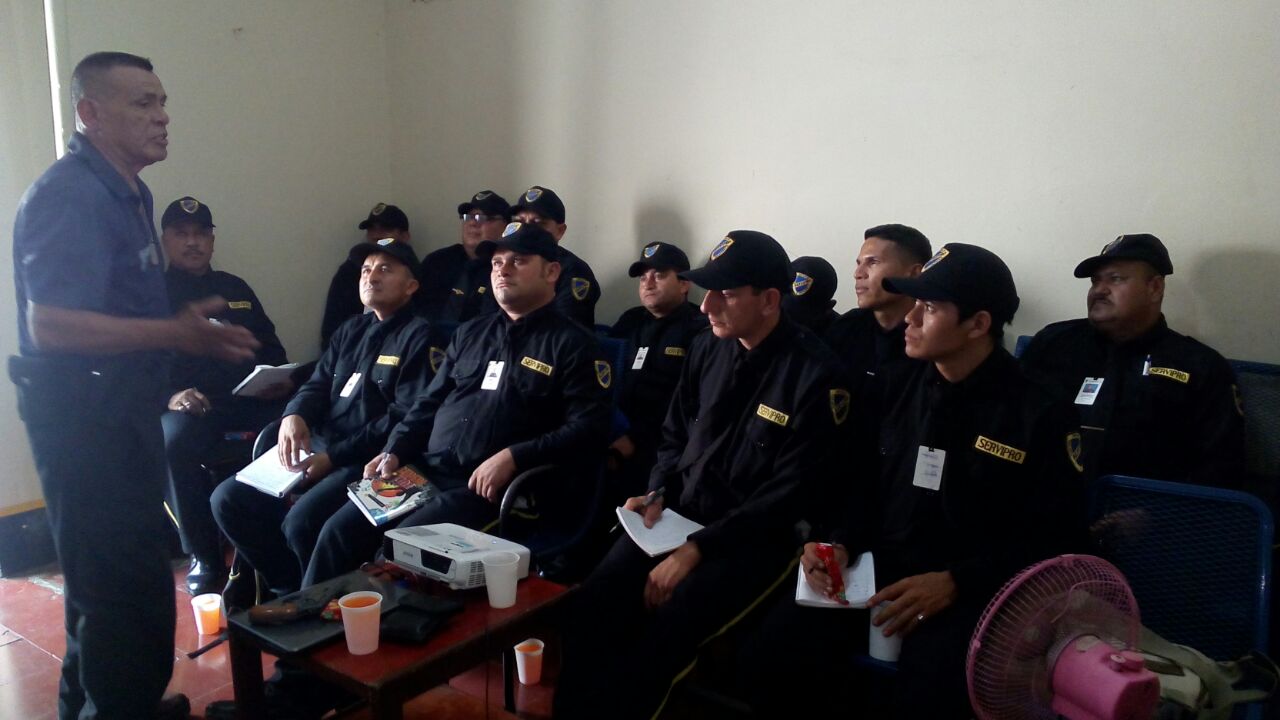 Training of security guards in León