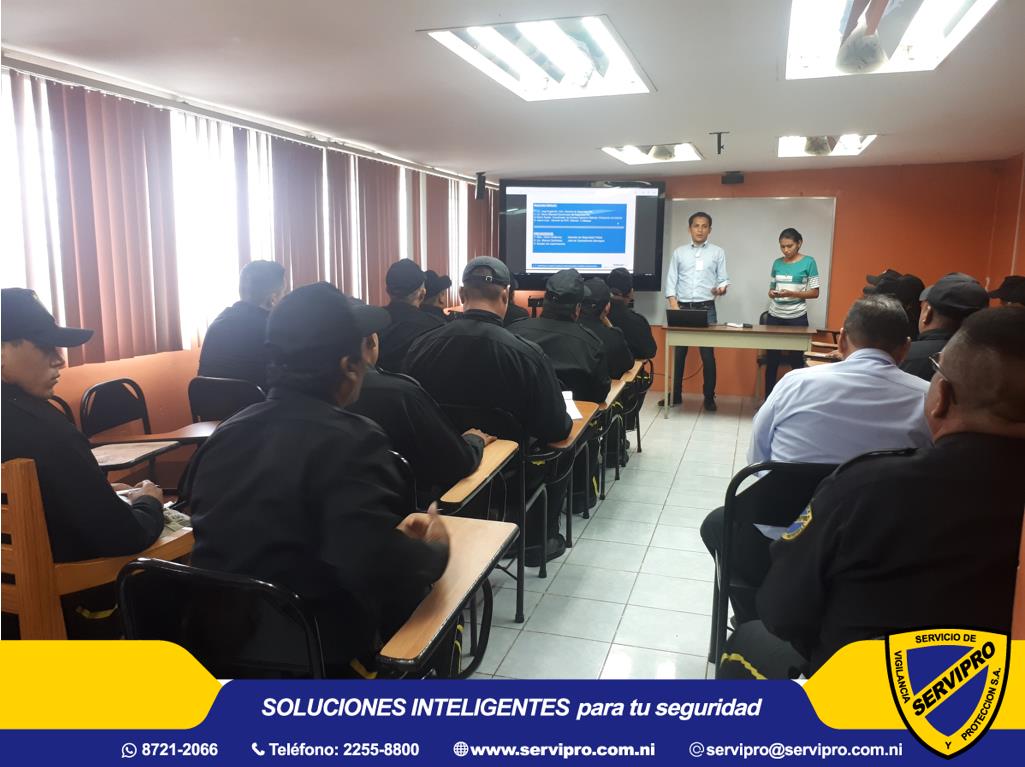 Capacitación en Seguridad de la nueva tienda Walmart